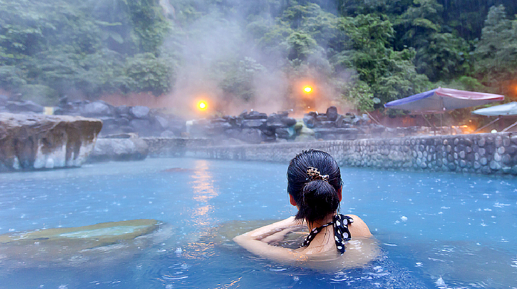 温泉汤旅